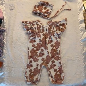 Kate Quinn outfit and matching ruffle bonnet